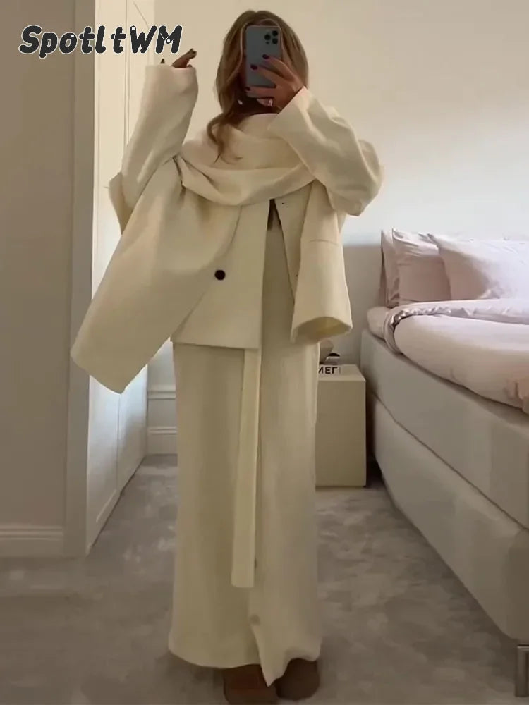 Barbara® - Eleganter Kurzmantel mit Schal und Taschen